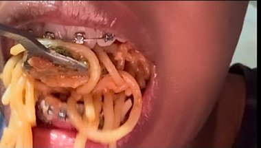 SPAGHETTI MUKBANG WITH BRACES