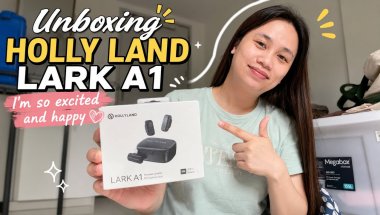Unboxing my first ever vlogging microphone! I hope you subscribe to my channel!
