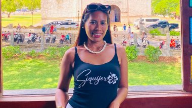Simply Pinay  is live