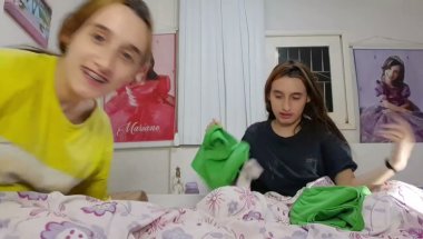 Meu presente de aniversário adiantado que minha tia valquíria me deu 👚👚