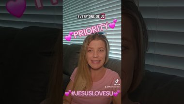 💕PRIORITY💕#god#jesus#bible#devotions#tiffanyd#viral#yt#fyp#FYP#love#prayer#fy#dog#pray#foryou#fypage