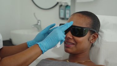 BRACES out, GOSSIP salon in South