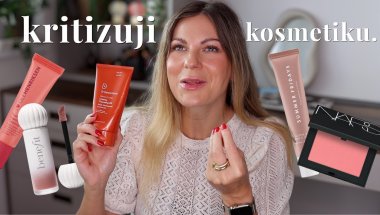 *20 minut si stěžuju a kritizuji* kosmetiku 😅 Beauty recenze, makeup, skincare, péče o rty?!
