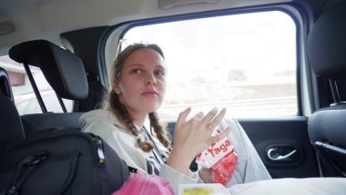 WE GAAN OP VAKANTIE IN SPANJE