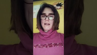 Il prossimo mese toglierò l'apparecchio di sotto ed ho aggiustato i capelli!
