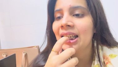 Retainer kitne gante lga kr rakhna hota hai#viral #trending #smiledesigndental #dentalcare #dentalca