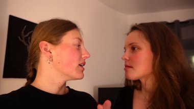 WE MOETEN ALLES INPAKKEN VOOR VAKANTIE (chaos)