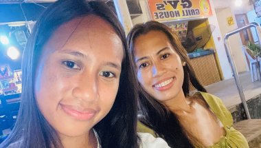 Simply Pinay  is live Happy Good Friday!