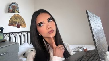 get to know me while i do my makeup