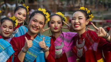 Thai Girls