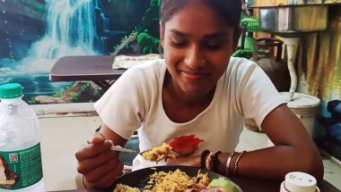 Sister ko leke kaha gayi